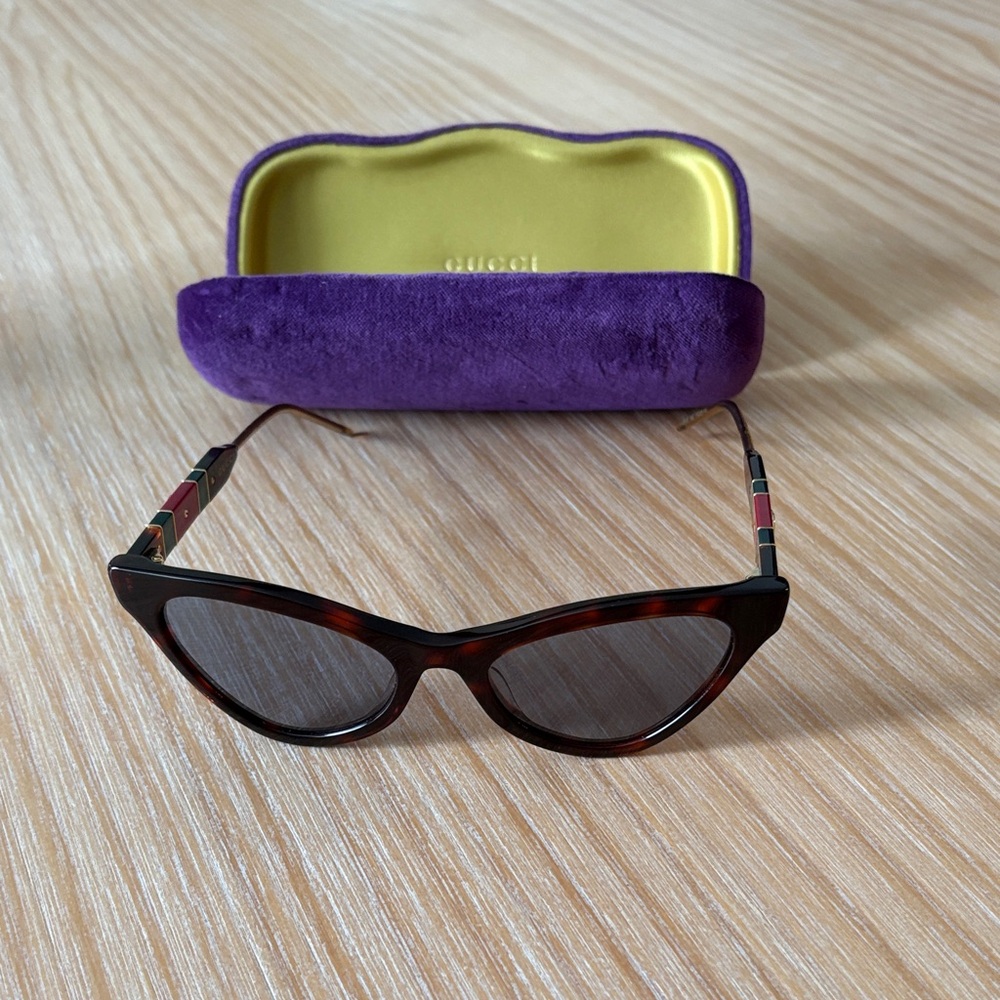 Gucci Brown Cat-Eye Sunglasses - Picture 4 of 7
